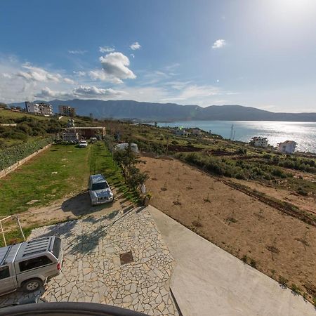 Hotel Artisti Vlorë Екстериор снимка