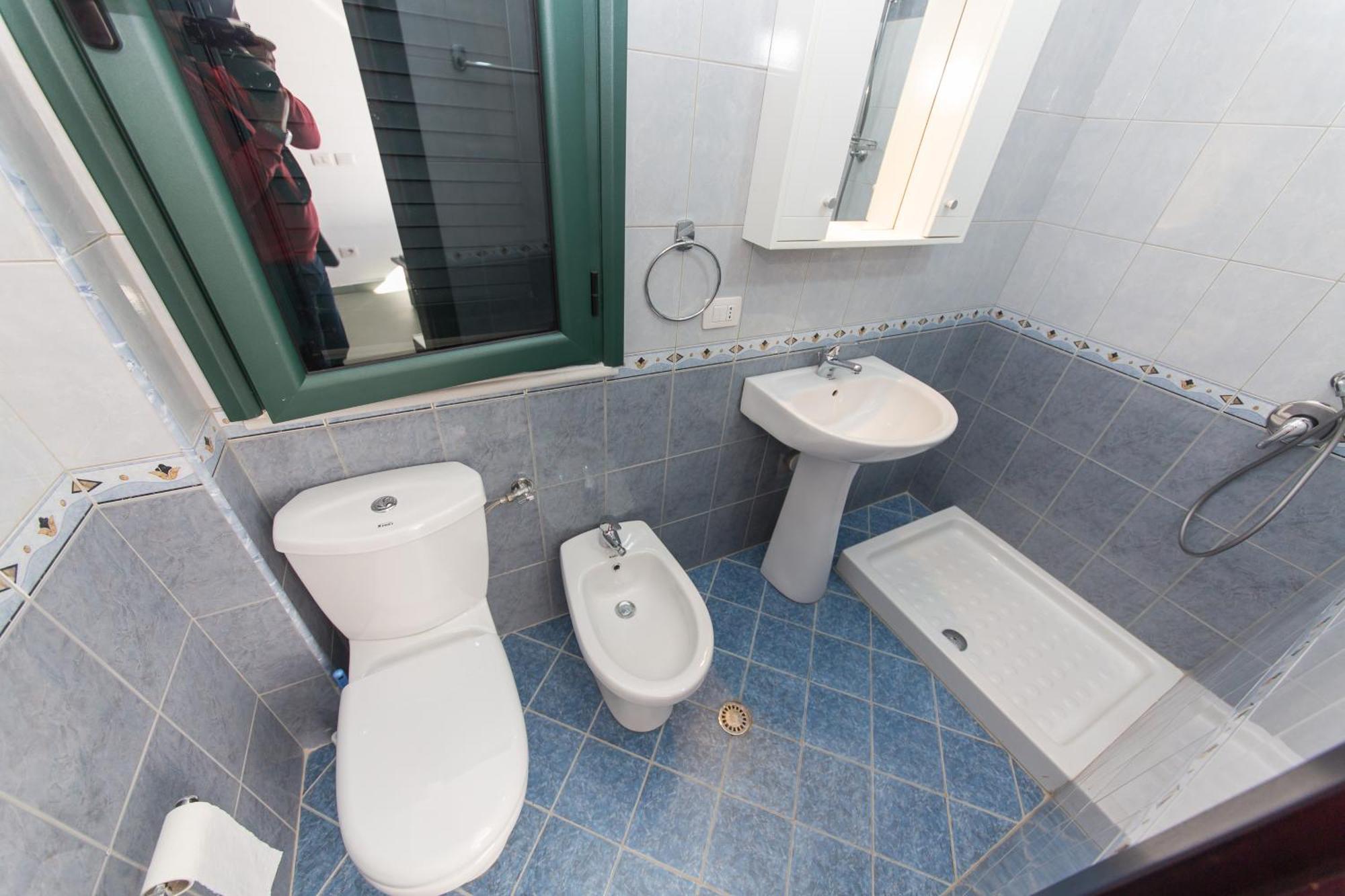 Hotel Artisti Vlorë Стая снимка