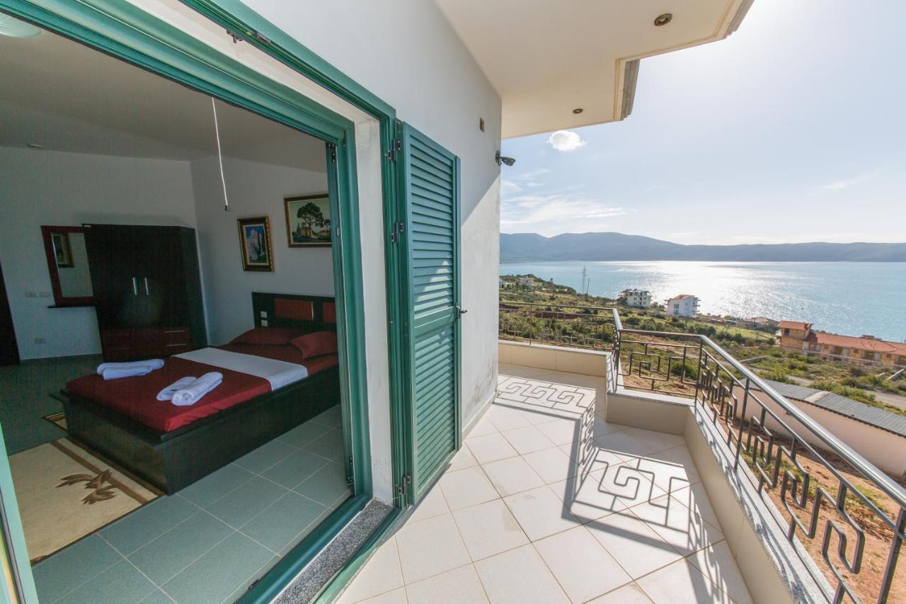 Hotel Artisti Vlorë Екстериор снимка