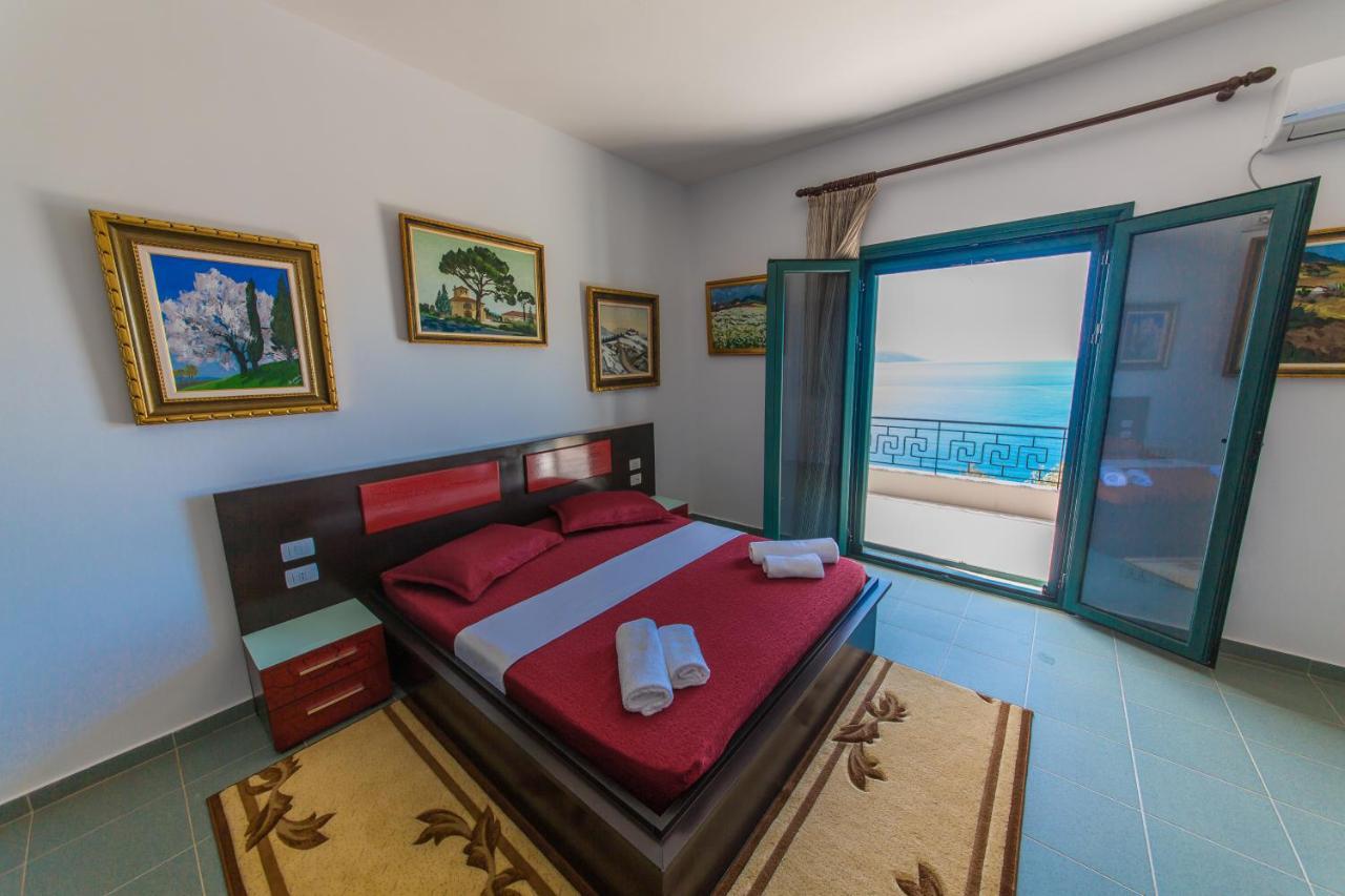 Hotel Artisti Vlorë Екстериор снимка